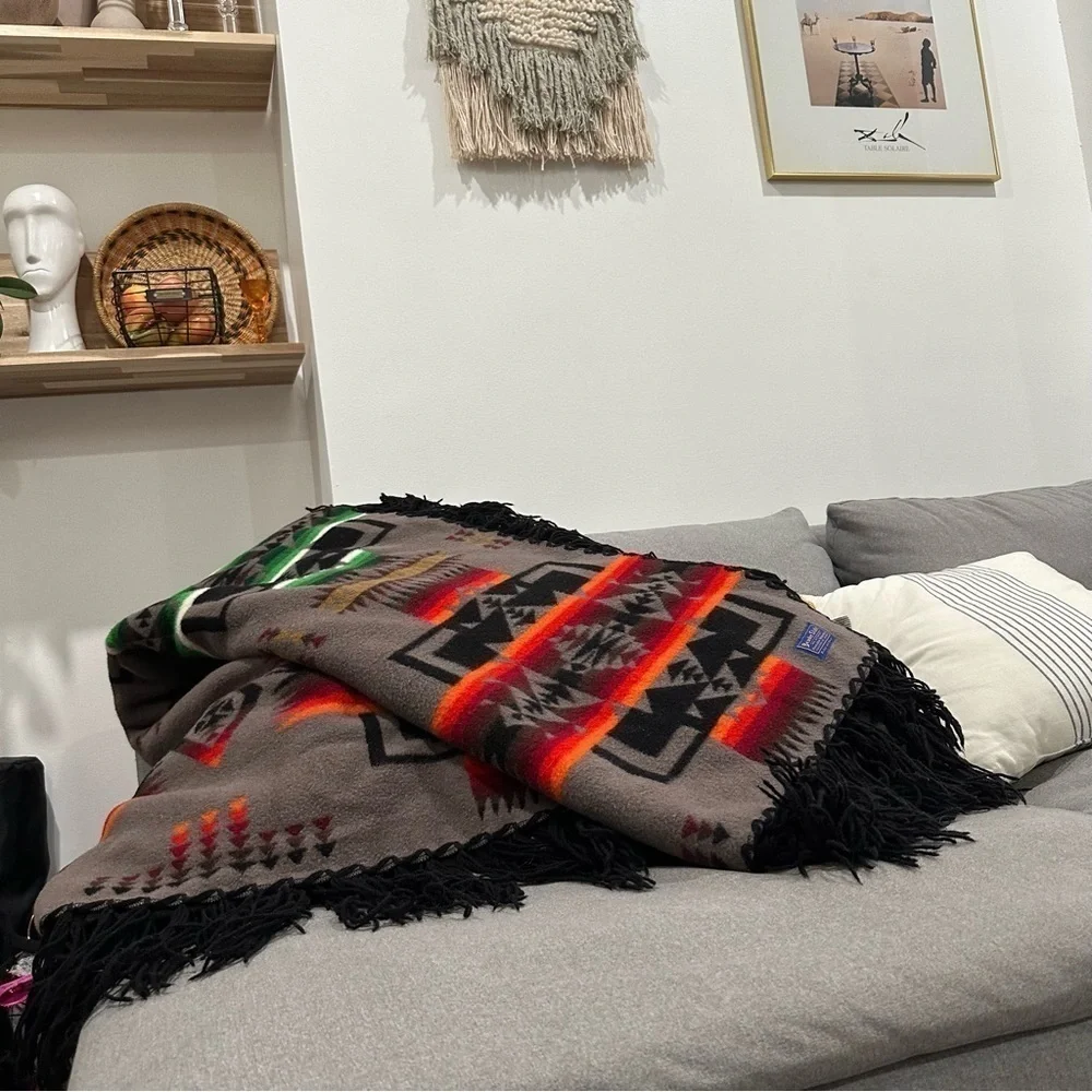 Vintage Pendleton Southwest Wool Fringe Throw Blanket USA